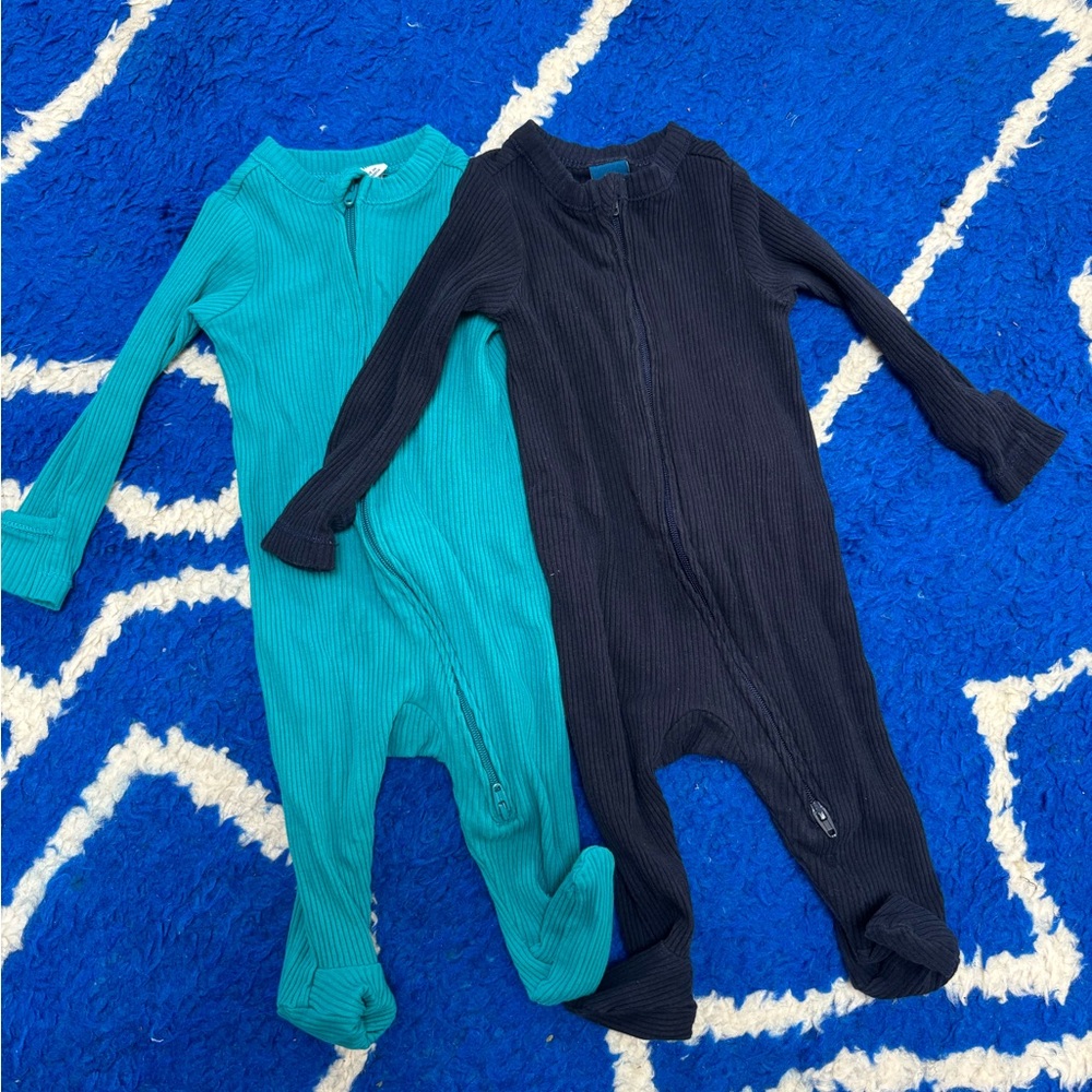 Bundle of 2 Old Navy Kids One Piece Footies - Teal and Navy